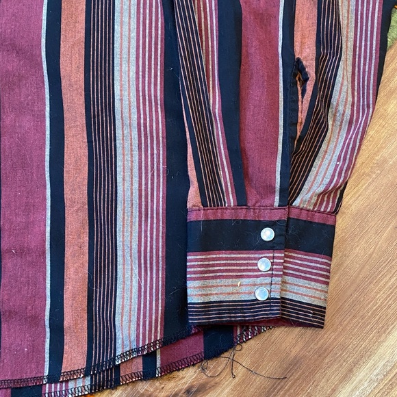 Rustler Striped Button-Up Shirt - Picture 4 of 4